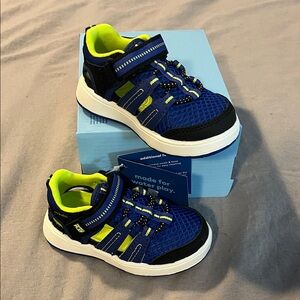 🆕 Stride Rite Little Kids m2p Seaton, Blue and Neon Green Sport Sandals, size 5M